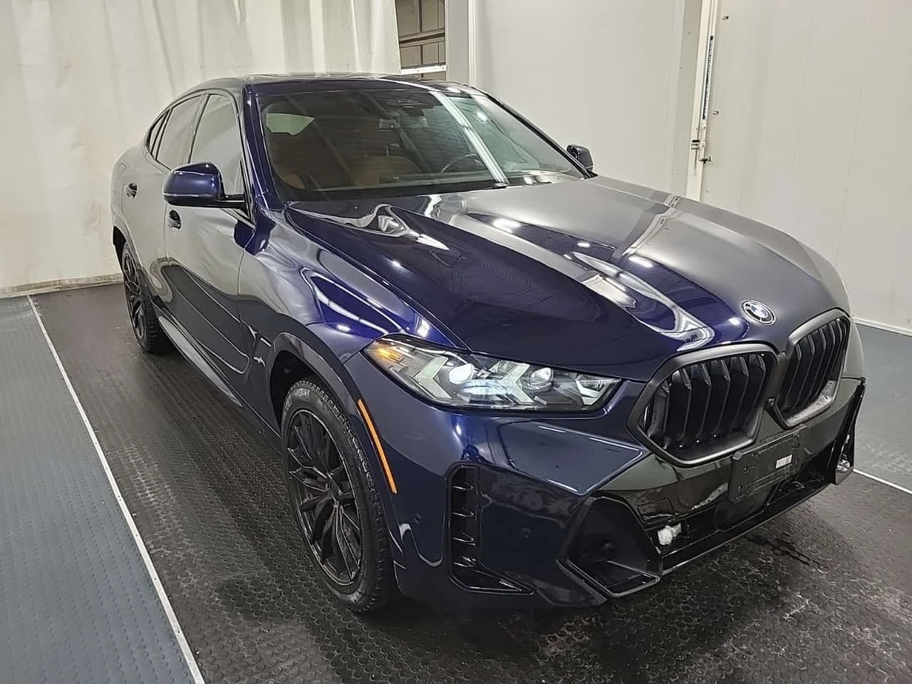 BMW X6 XDRIVE40I * 360 КАМЕРИ* HEADUP* AMБИЕНТ * CARFAX * - изображение 2