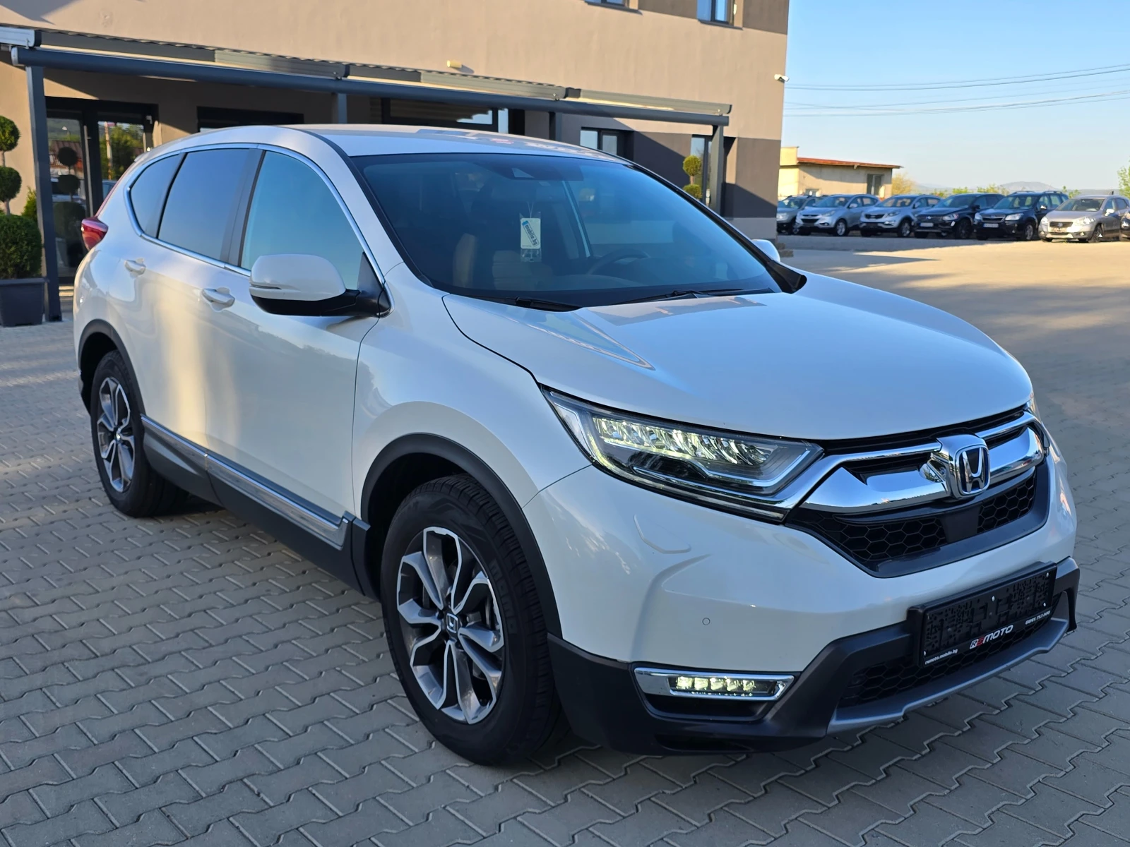Honda Cr-v 2.0Hybrid, Keyless, Нави, Камера, Подгрев!, снимка 3 - Автомобили и джипове - 54533829
