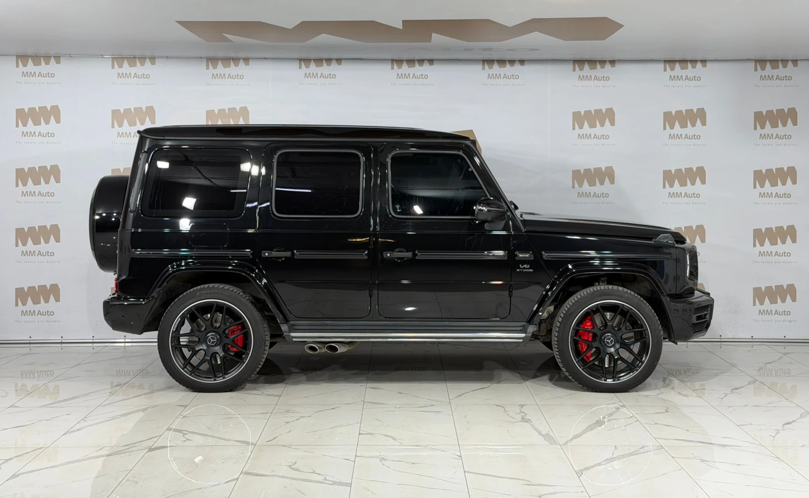 Mercedes-Benz G 63 AMG Carbon* Burmester* 360, снимка 2 - Автомобили и джипове - 54621624