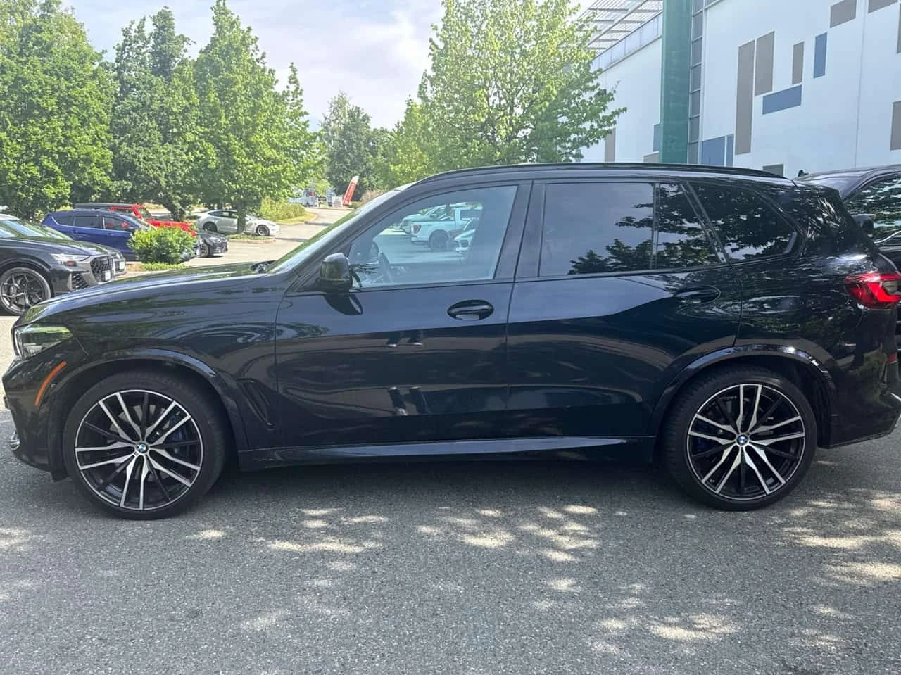 BMW X5 xDrive40i M SPORT/ПАНОРАМА/360/АВТОФИНАНСИРАНЕ, снимка 3 - Автомобили и джипове - 54638365
