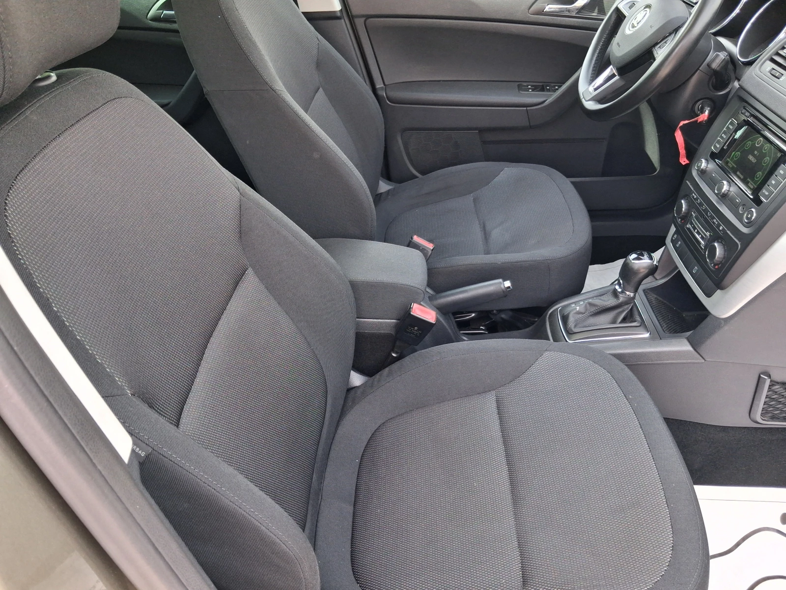 Skoda Yeti AMBITION OUTDOOR, снимка 12 - Автомобили и джипове - 54746908