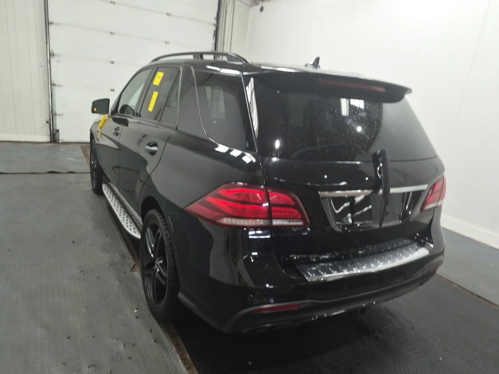 Mercedes-Benz GLE 43 AMG * * CARFAX * * АВТО КРЕДИТ * * , снимка 4 - Автомобили и джипове - 54901035