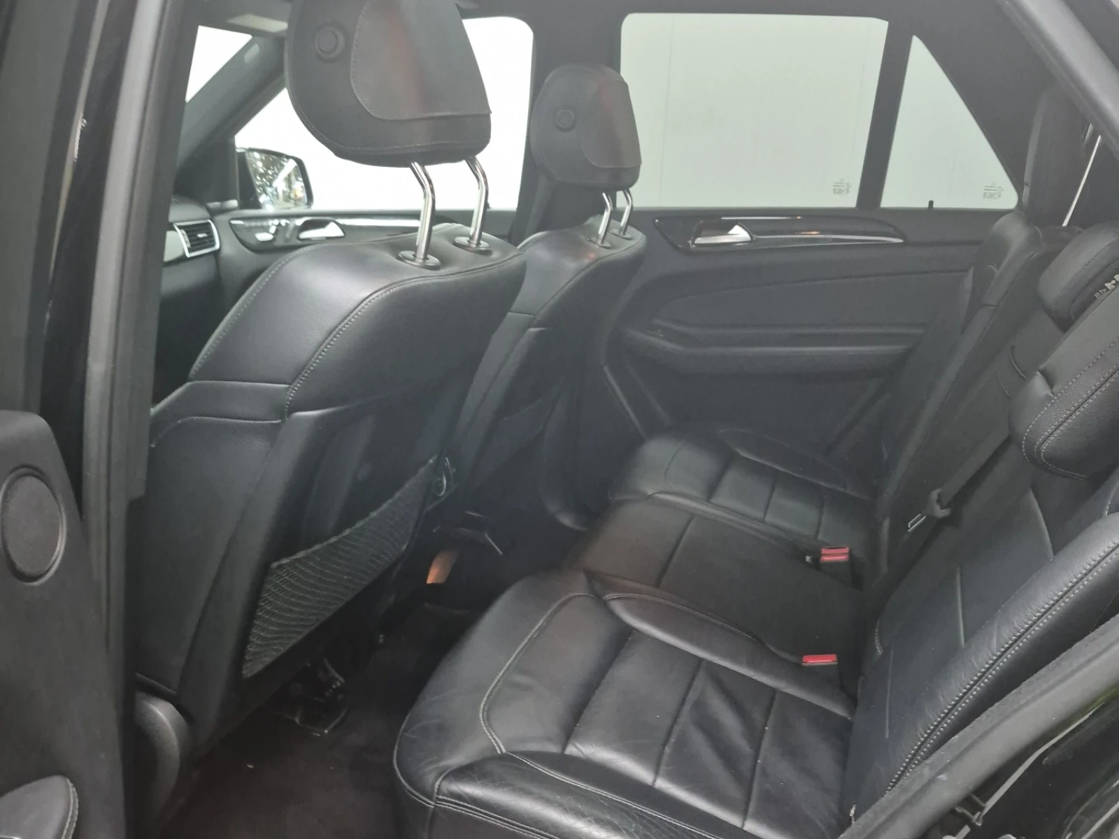 Mercedes-Benz GLE 43 AMG * * CARFAX * * АВТО КРЕДИТ * * , снимка 9 - Автомобили и джипове - 54901035