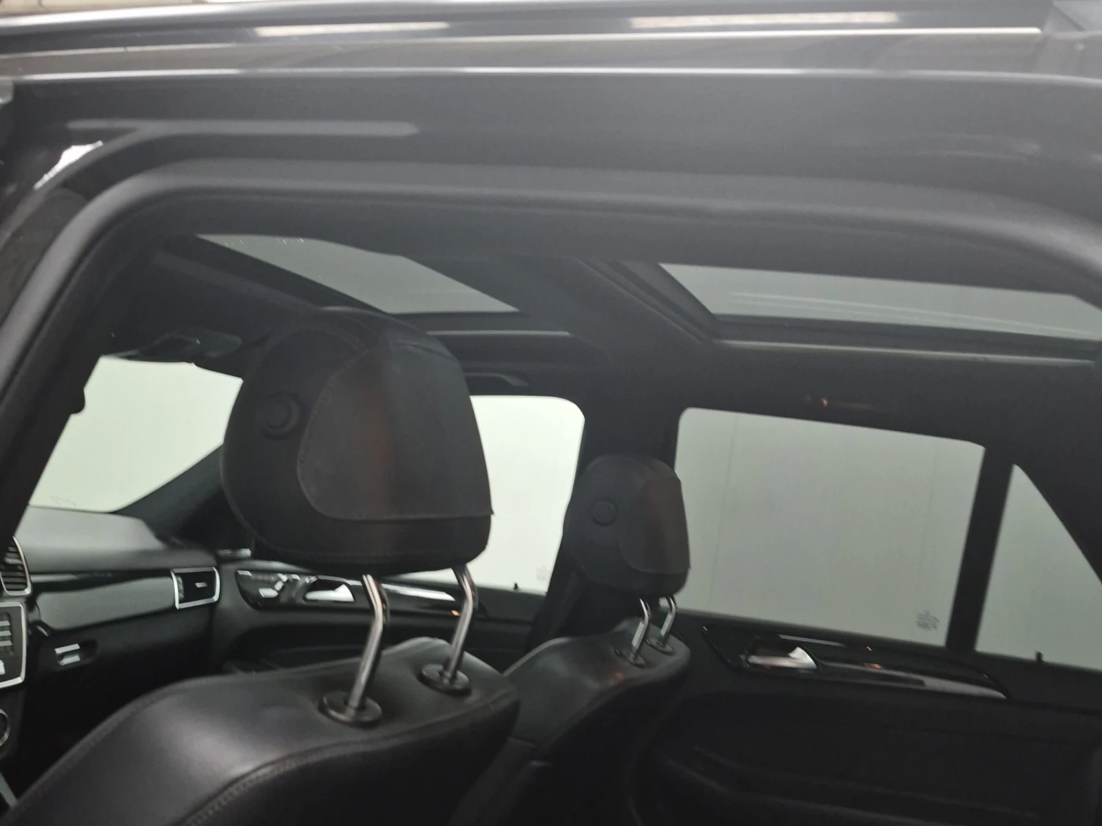 Mercedes-Benz GLE 43 AMG * * CARFAX * * АВТО КРЕДИТ * * , снимка 10 - Автомобили и джипове - 54901035