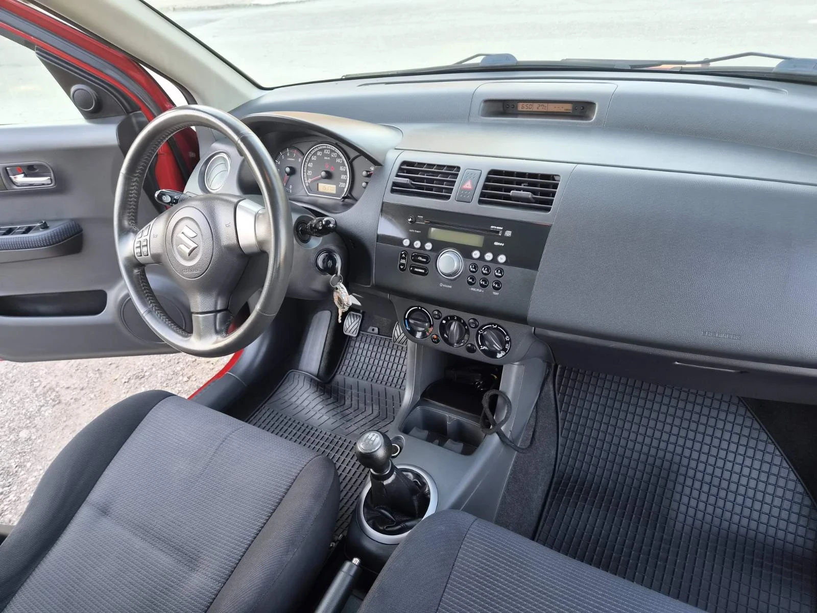 Suzuki Ignis 1.3, снимка 11 - Автомобили и джипове - 54932233