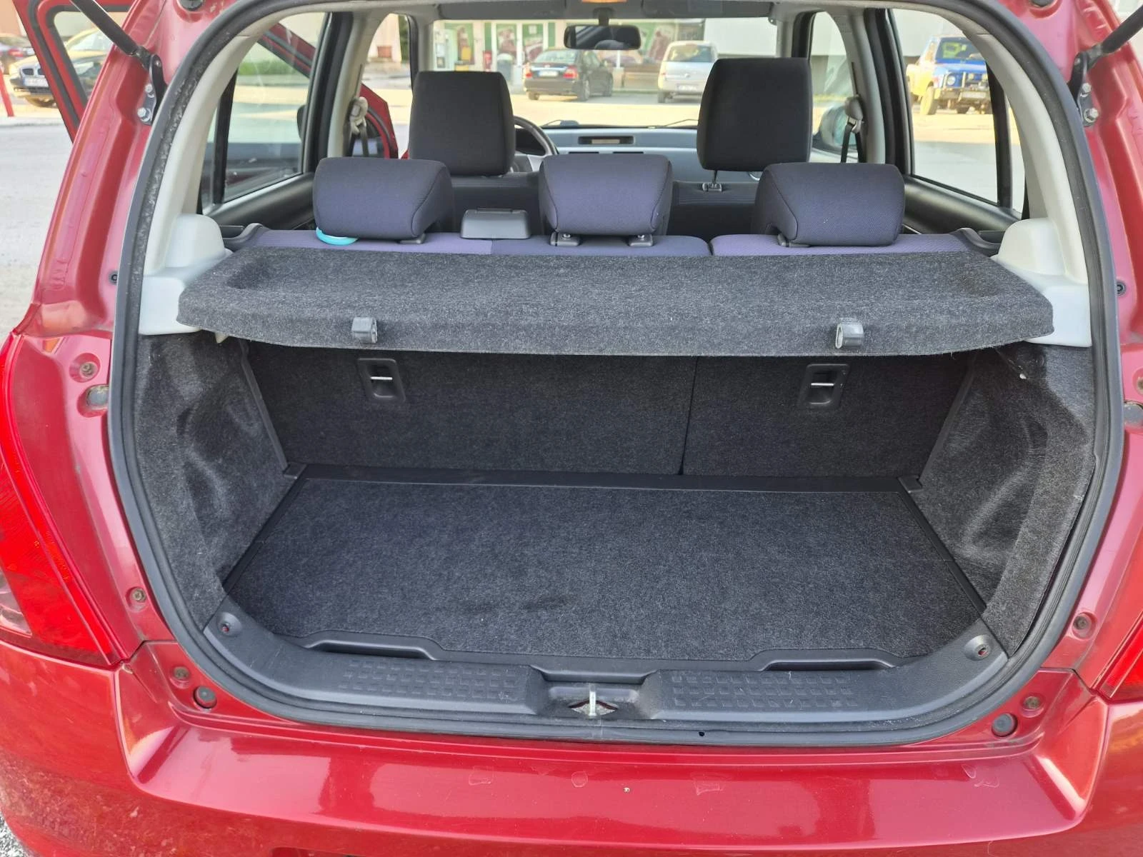 Suzuki Ignis 1.3, снимка 13 - Автомобили и джипове - 54932233