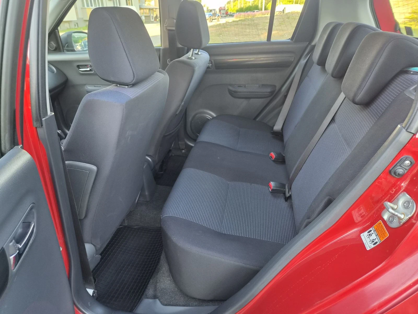 Suzuki Ignis 1.3, снимка 10 - Автомобили и джипове - 54932233