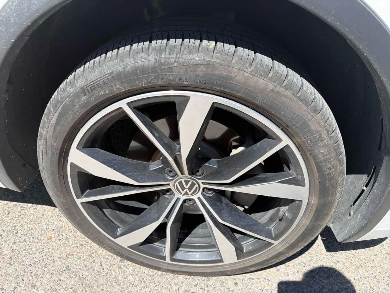 VW Tiguan Highline R Line /360/FENDER/АВТОКРЕДИТ, снимка 7 - Автомобили и джипове - 54993219