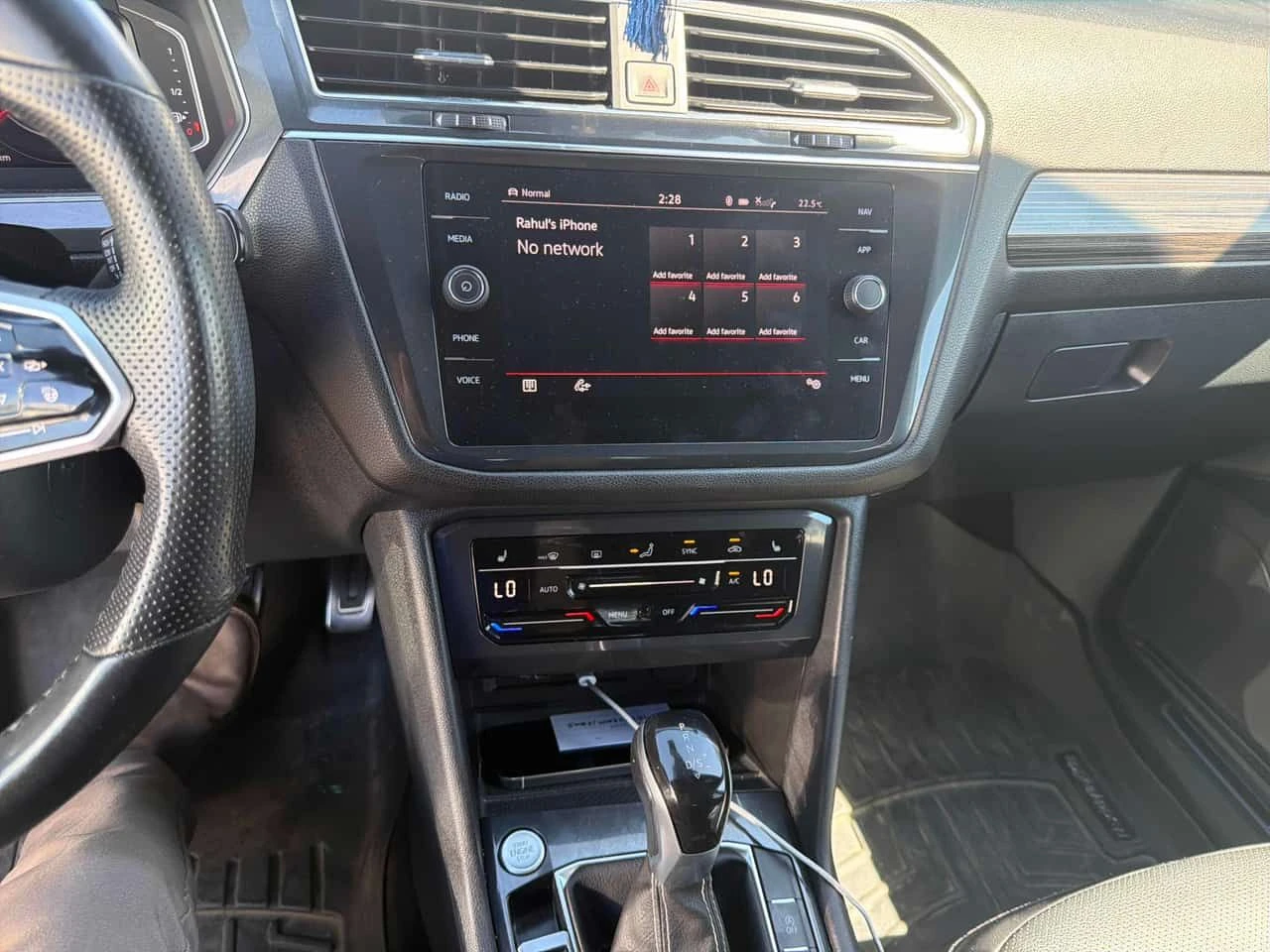 VW Tiguan Highline R Line /360/FENDER/АВТОКРЕДИТ, снимка 9 - Автомобили и джипове - 54993219