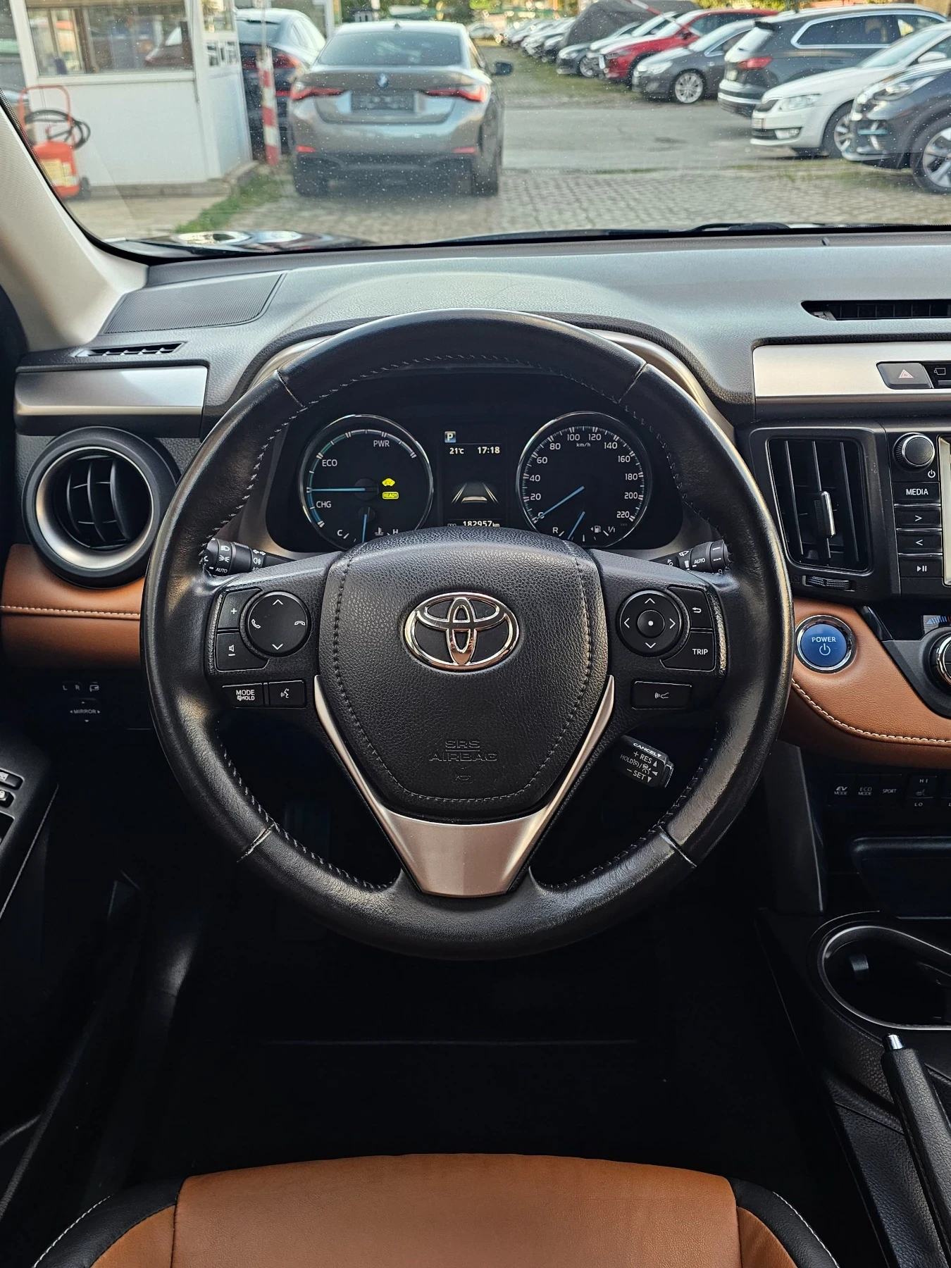 Toyota Rav4 2.5 Hybrid AWD Executive Facelift , снимка 12 - Автомобили и джипове - 56060612