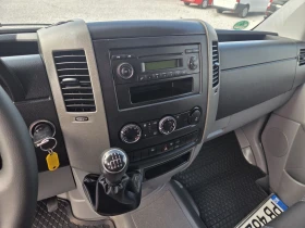 VW Crafter 2.0 TDI, 9 местен, Климатик /ЛИЗИНГ, снимка 11