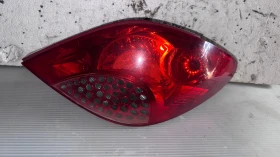      a Peugeot 207 2006 - 9649986580-02