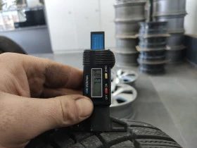 Гуми Зимни 235/55R18, снимка 3