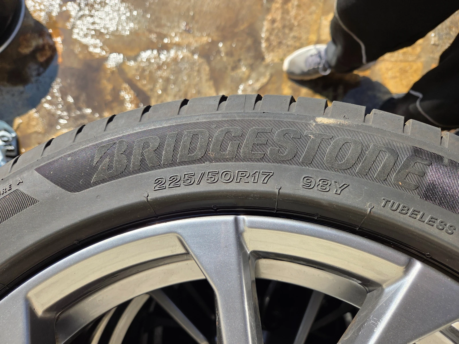 Гуми с джанти Bridgestone 225/50R17, снимка 11 - Гуми и джанти - 53752720