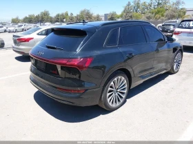 Audi E-Tron Premium Plus, снимка 4