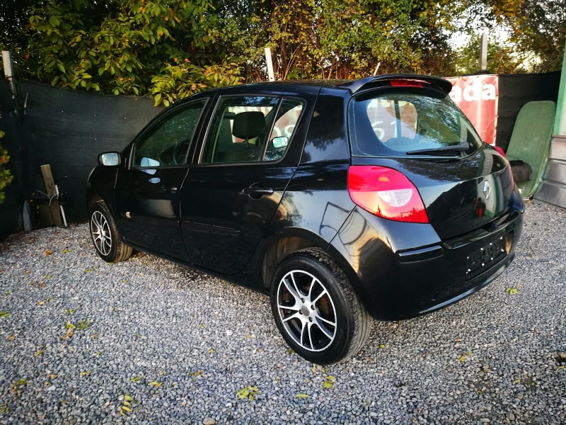 Renault Clio 1.2i R, снимка 4 - Автомобили и джипове - 47553963