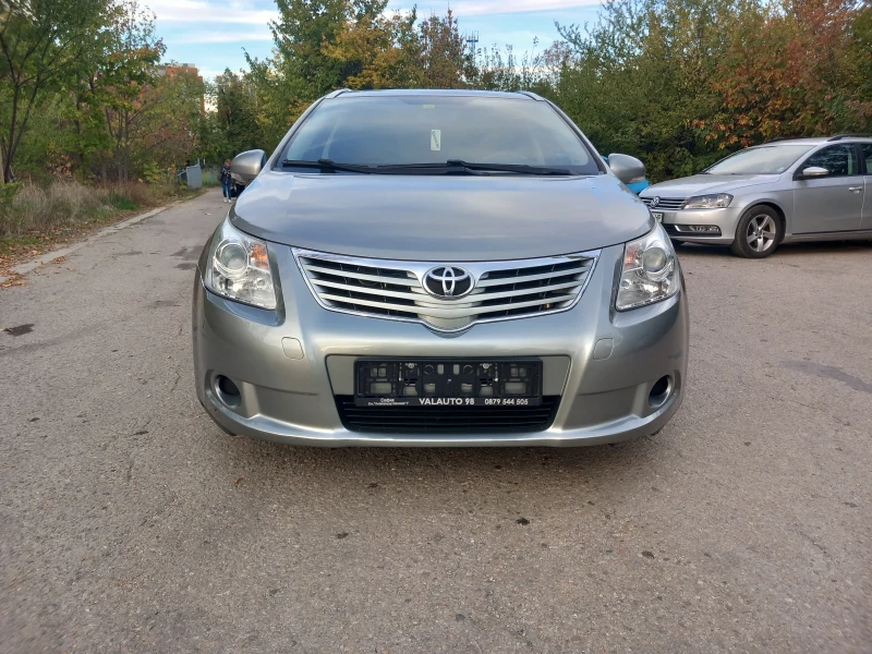 Toyota Avensis 1.8 i, снимка 2 - Автомобили и джипове - 47621919