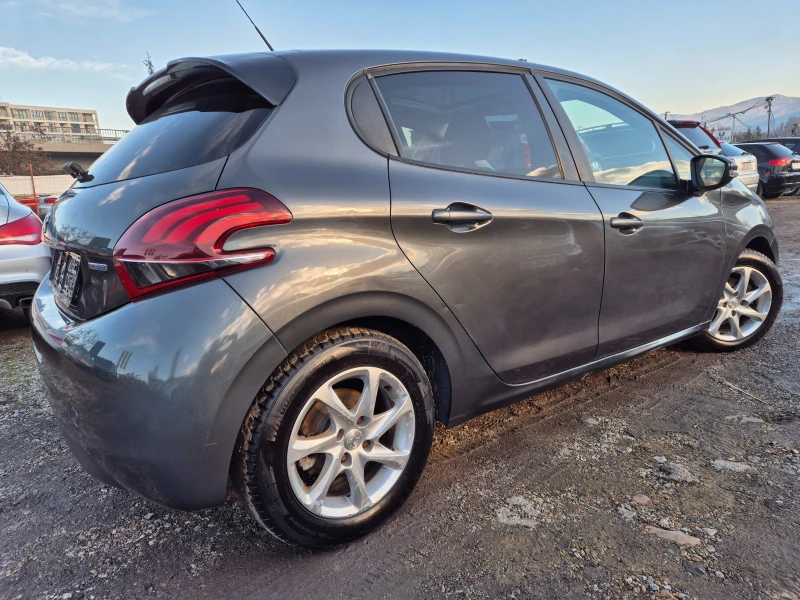 Peugeot 208 1.6HDi-Панорама, снимка 3 - Автомобили и джипове - 48604186