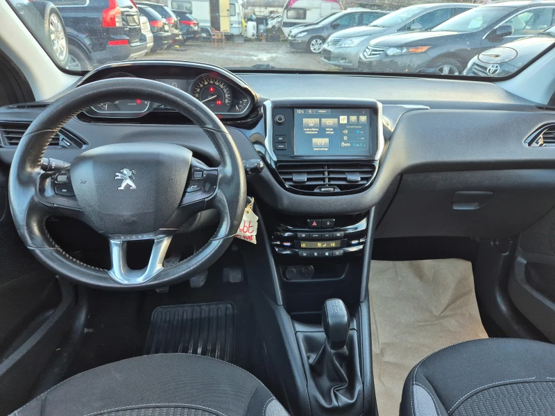 Peugeot 208 1.6HDi-Панорама, снимка 8 - Автомобили и джипове - 48604186