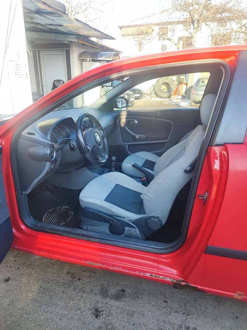 Seat Ibiza 1.2 бензин , снимка 2 - Автомобили и джипове - 49230529