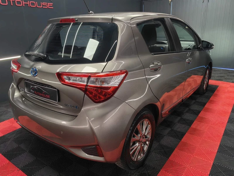 Toyota Yaris 1.5* HYBRID* AВТОМАТ* FACE* КАМЕРА* НАВИ* ЕВРО6* T, снимка 4 - Автомобили и джипове - 51799268