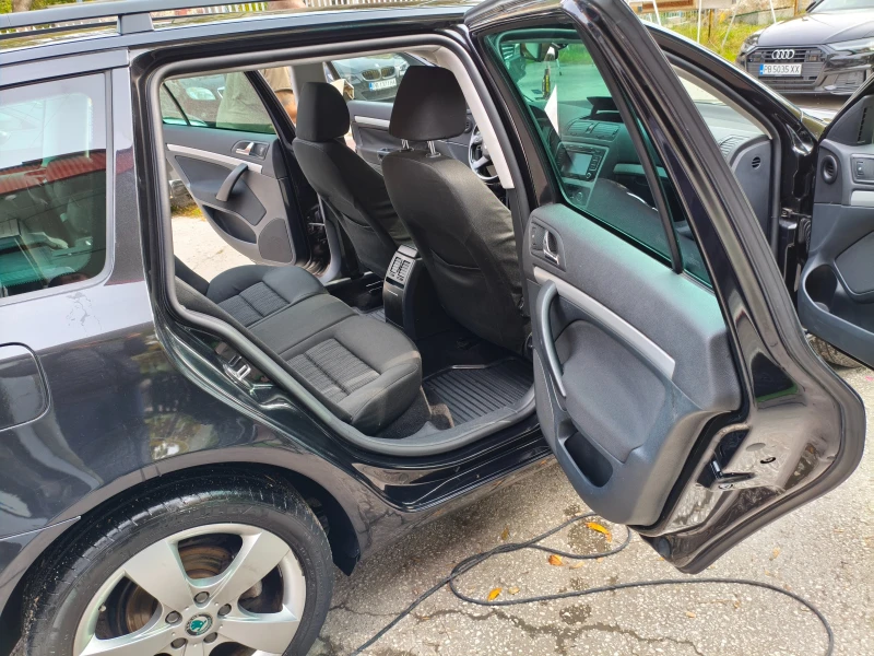 Skoda Octavia, снимка 12 - Автомобили и джипове - 51834854
