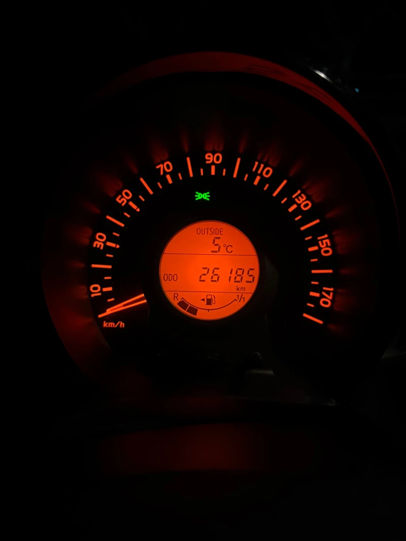 Peugeot 108 1.0 ПЕРФЕКТНО СЪСТОЯНИЕ, снимка 9 - Автомобили и джипове - 52817311