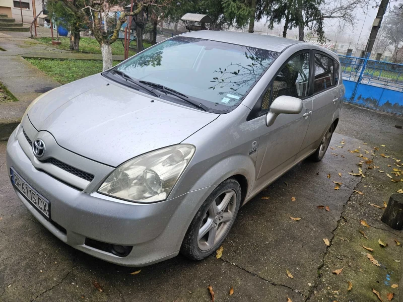 Toyota Verso, снимка 2 - Автомобили и джипове - 52882006