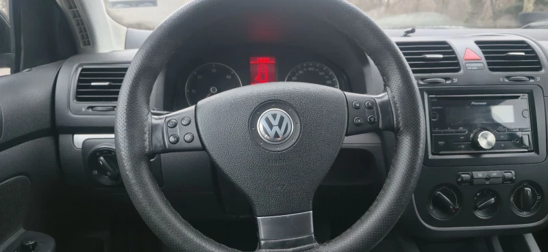 VW Golf V 2.0 TDI, снимка 8 - Автомобили и джипове - 53116149