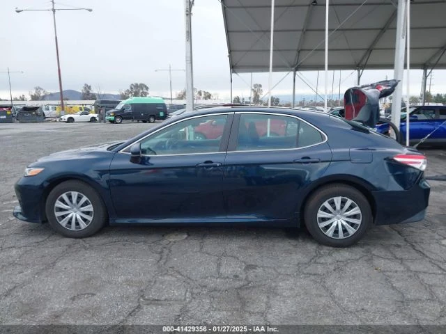 Toyota Camry * HYBRID LE* CARFAX* АВТО КРЕДИТ , снимка 5 - Автомобили и джипове - 49428239