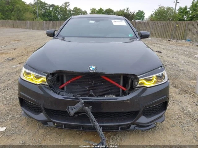 BMW 540 * M-SPORT* КОЖА* ПОДГРЕВ* ОБДУХВАНЕ* ШИБИДАХ* , снимка 11 - Автомобили и джипове - 54624135