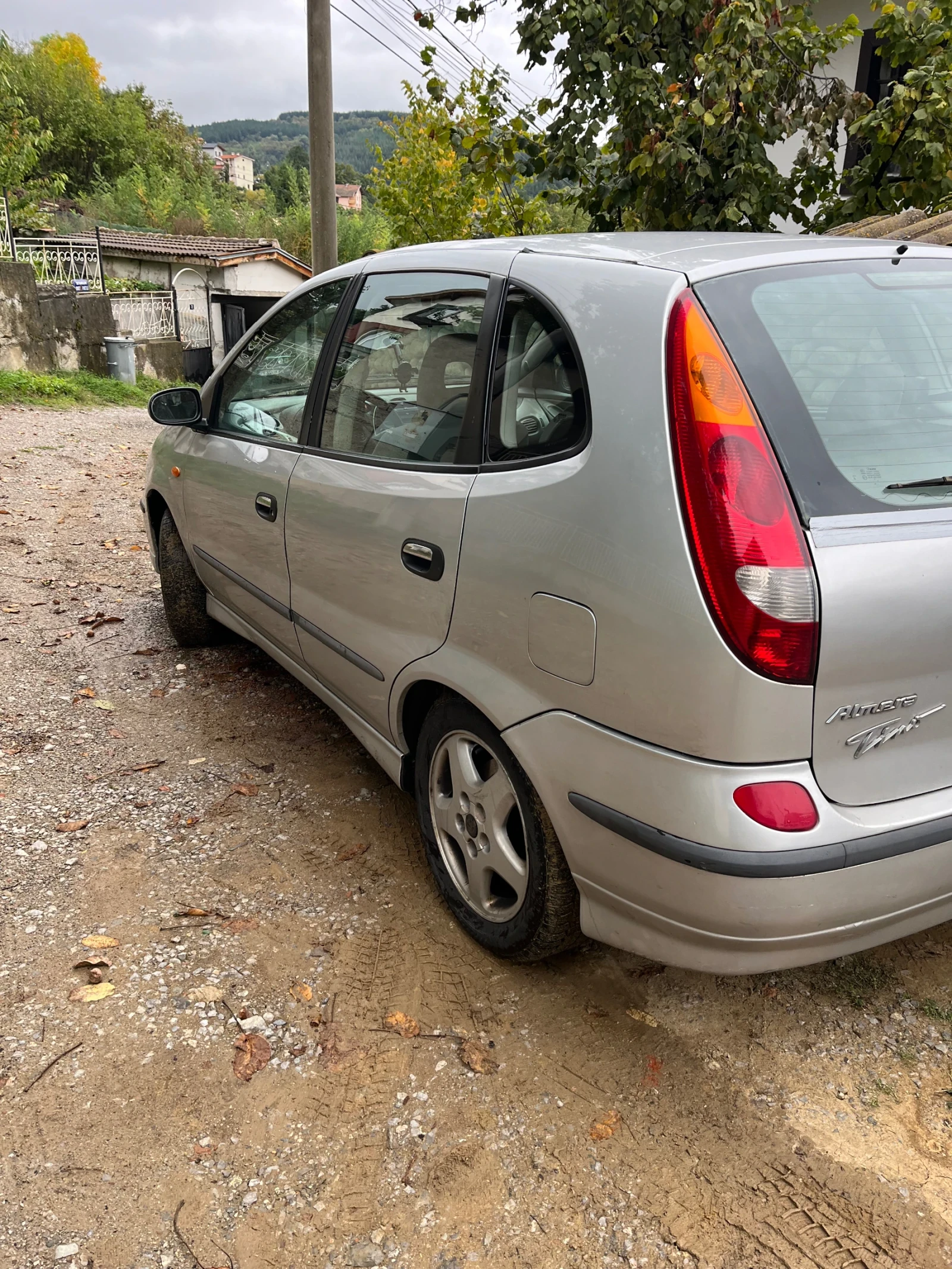 Nissan Almera tino 2, 2Di - изображение 3