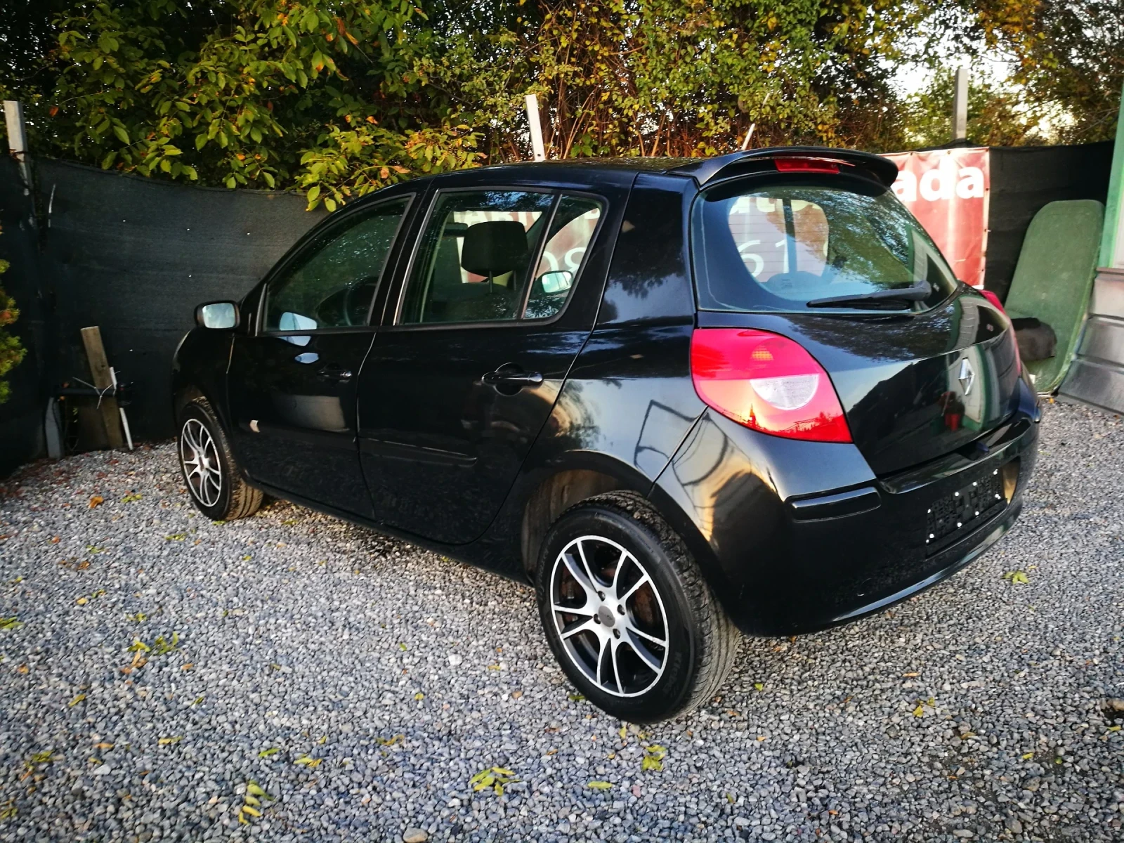 Renault Clio 1.2i R - изображение 4