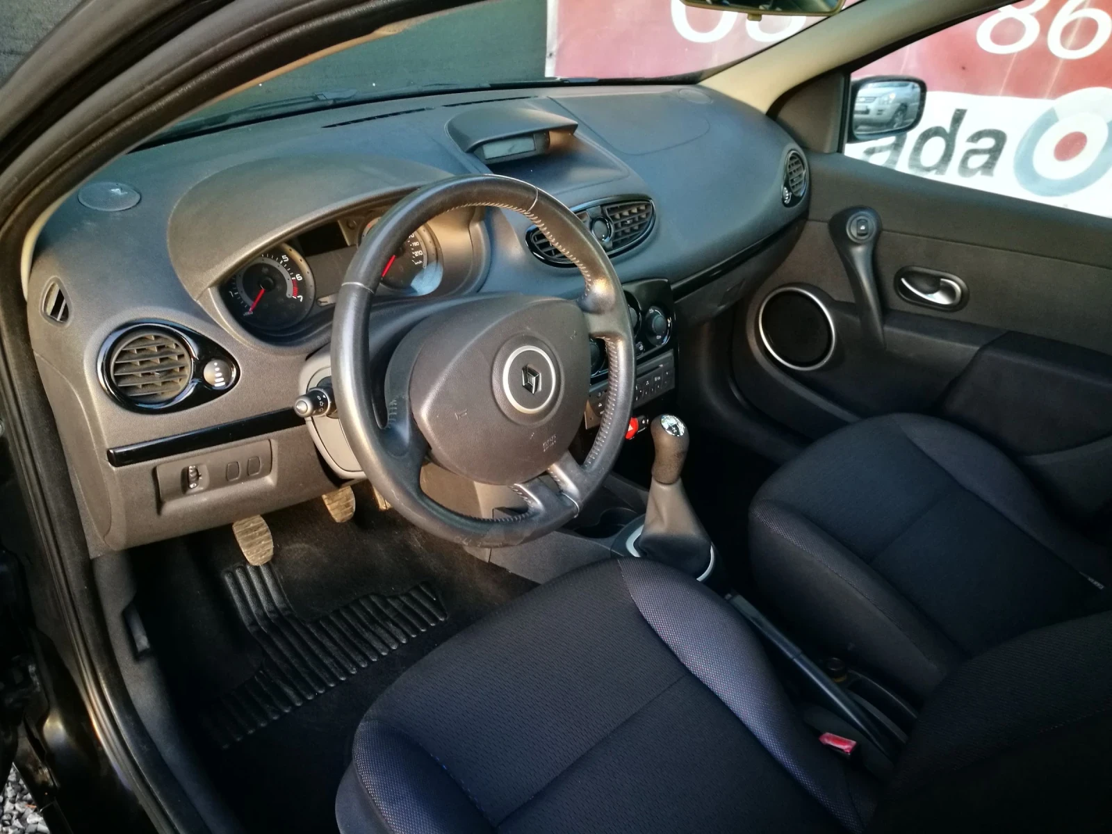 Renault Clio 1.2i R - изображение 7