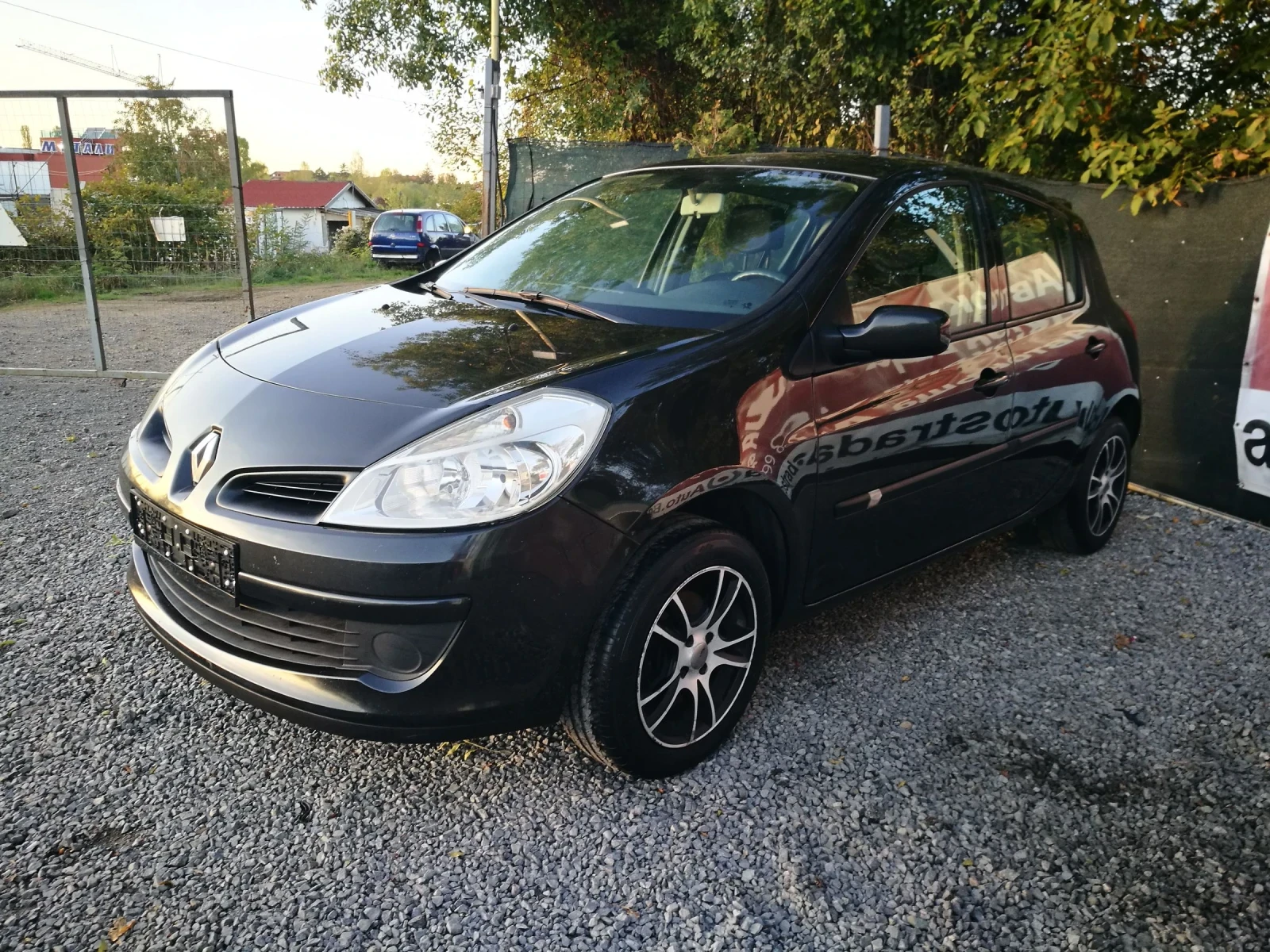 Renault Clio 1.2i R - изображение 3