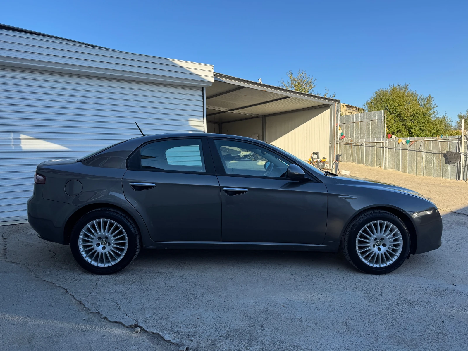 Alfa Romeo 159 1, 9 150 - изображение 3