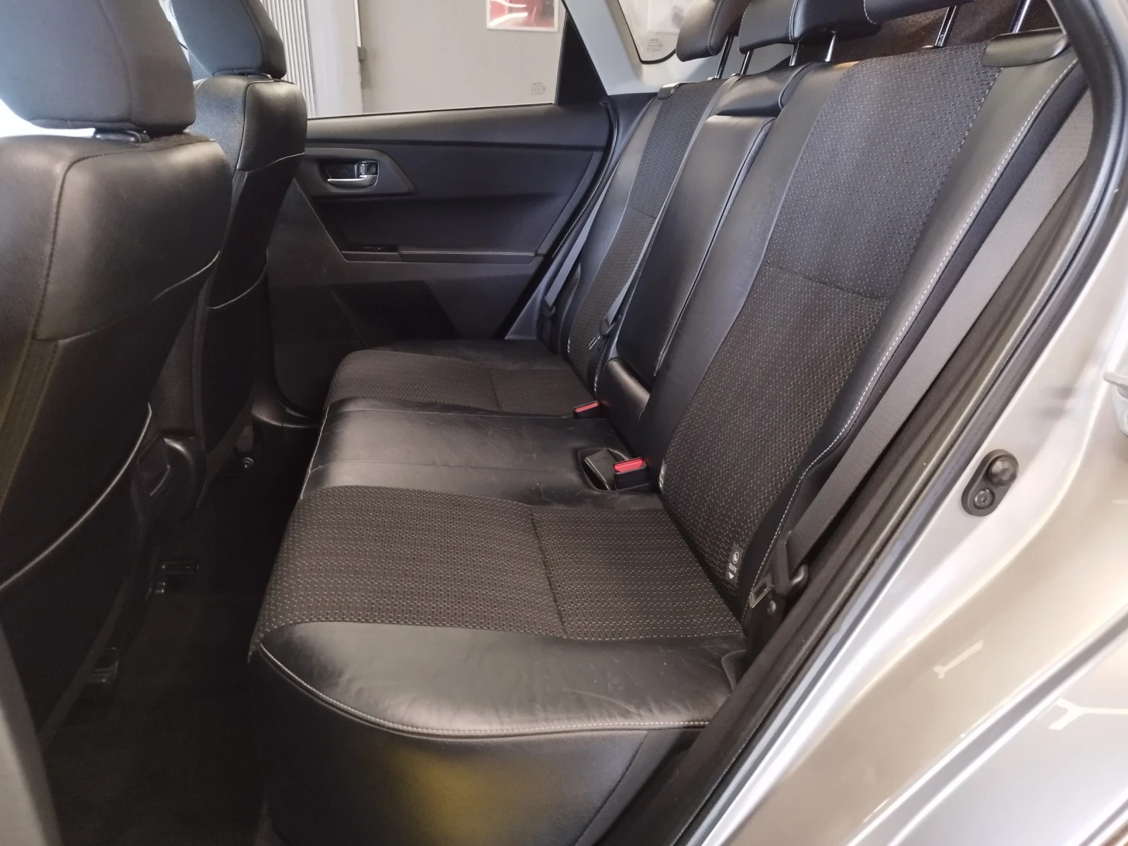 Toyota Auris 1.4d4d euro5B ПРОДАДЕН - изображение 10