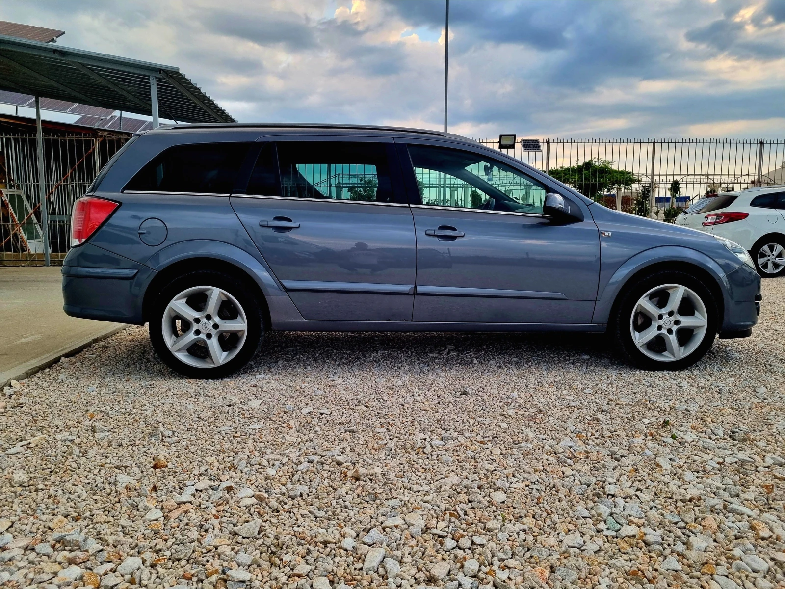 Opel Astra 1.9CDTI 120ks.Cosmo - изображение 7