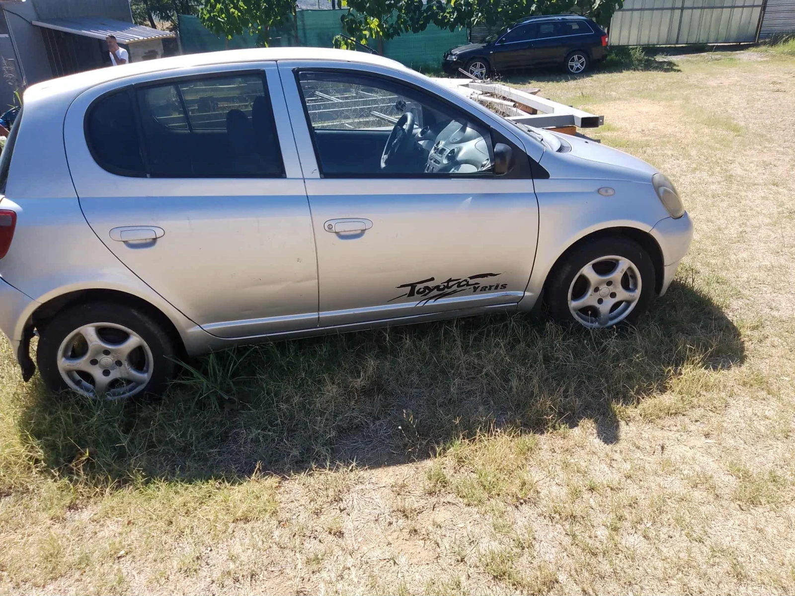Toyota Yaris  - изображение 2