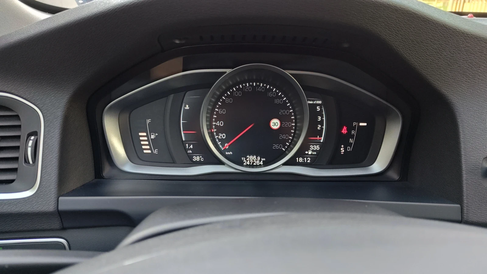 Volvo V60 inscription - изображение 5