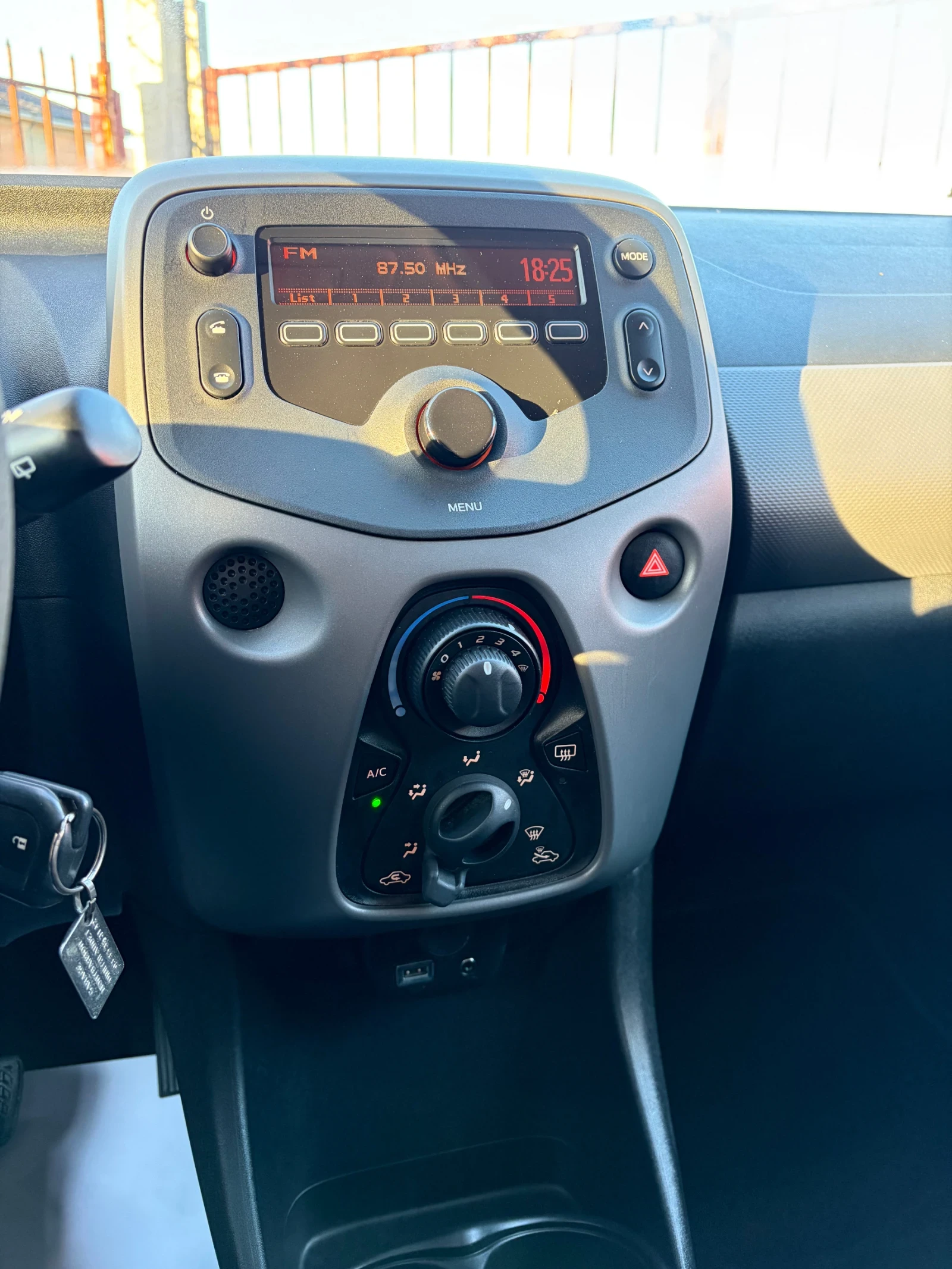 Peugeot 108 1.0 ��������� ��������� | Mobile.bg � ����������� 8