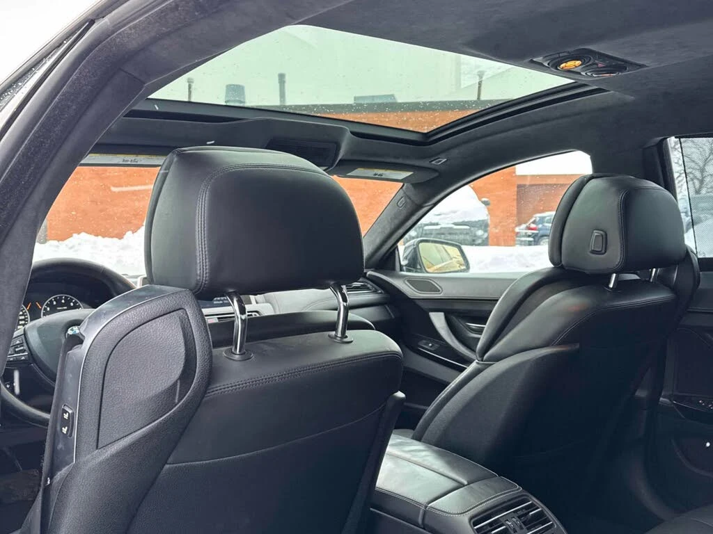 BMW 650 i X-DRIVE* KEYLESS* 360CAM* АвтоКредит(ЦЕНА ДО БГ) - изображение 8