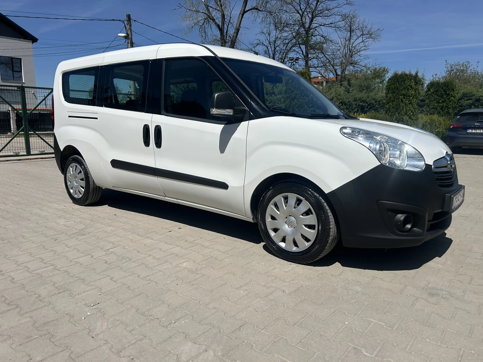 Opel Combo COMBO VAN, снимка 2 - Автомобили и джипове - 54343058