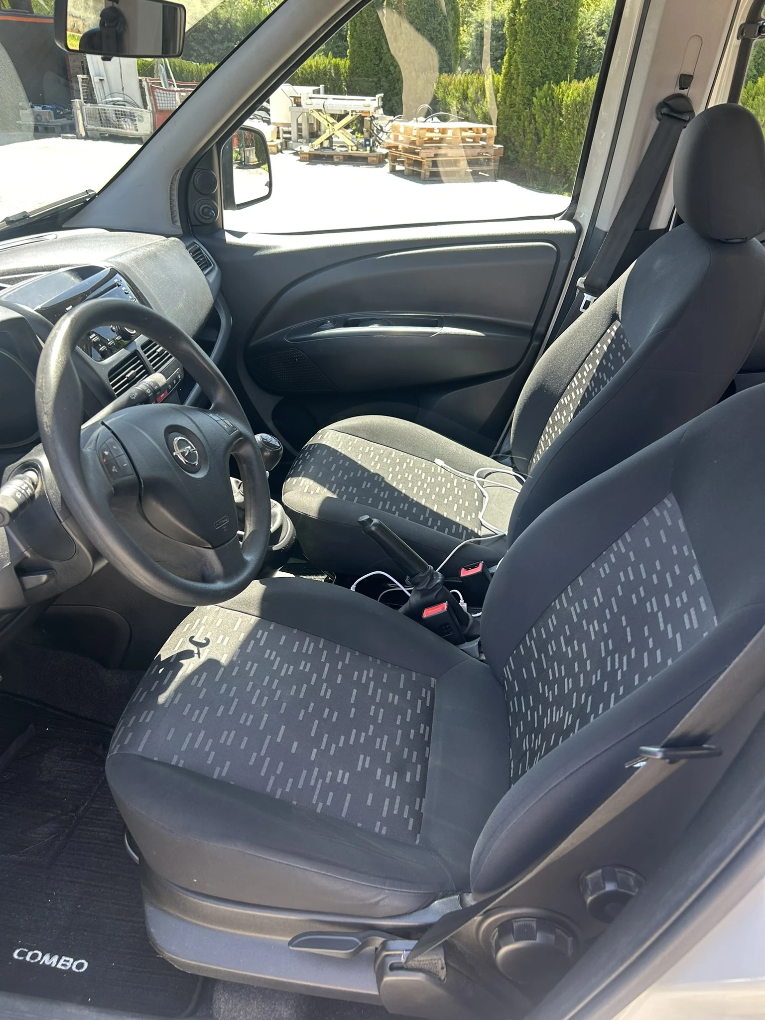 Opel Combo COMBO VAN, снимка 11 - Автомобили и джипове - 54343058