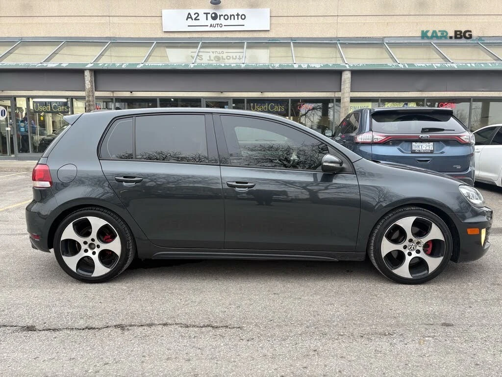 VW Golf GTI* АвтоКредит* (ЦЕНА ДО БГ), снимка 4 - Автомобили и джипове - 54932124