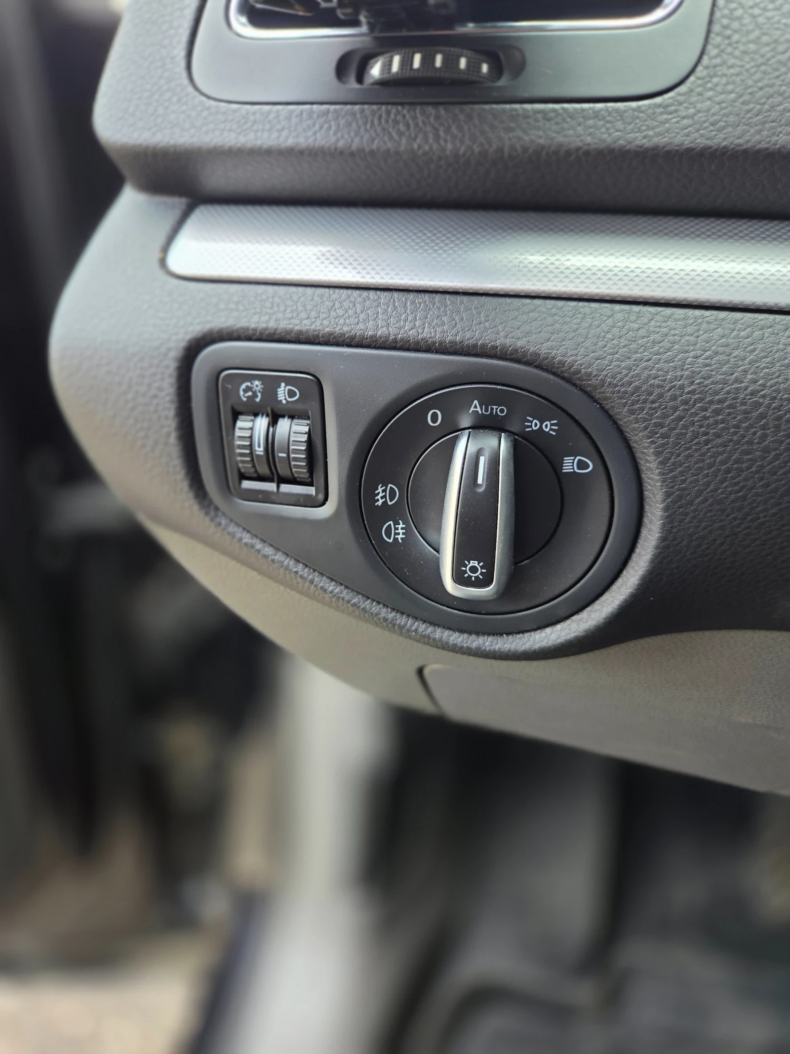 VW Sharan 1.4, снимка 12 - Автомобили и джипове - 55207539