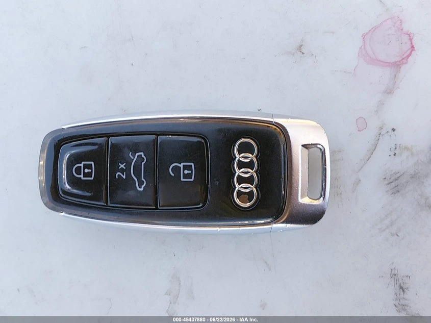 Audi E-Tron Premium Plus, снимка 11 - Автомобили и джипове - 55534773