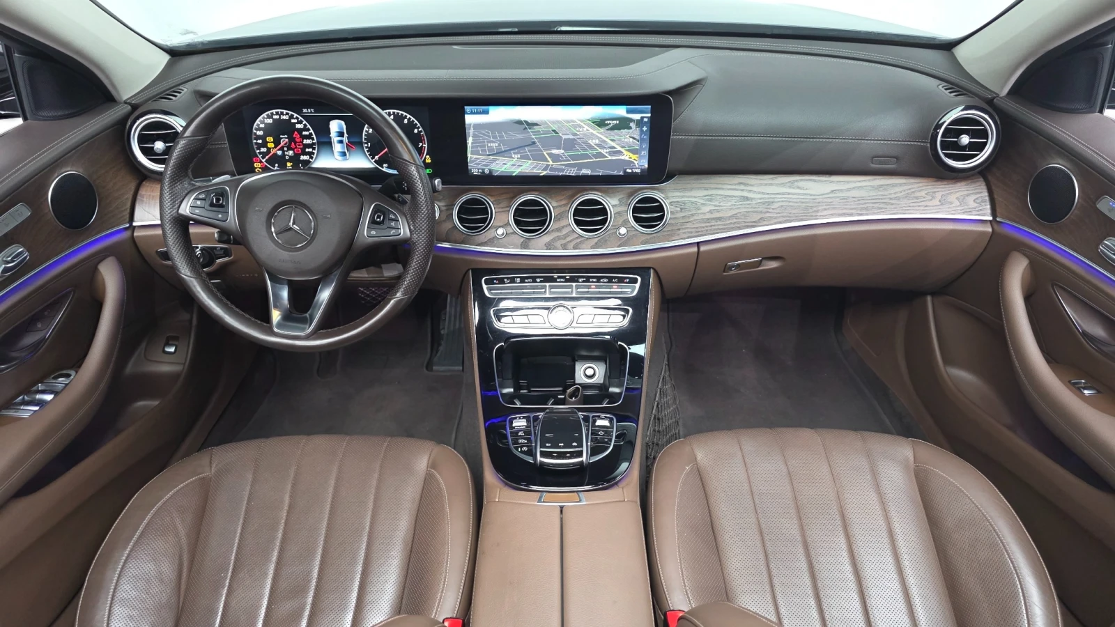 Mercedes-Benz E 300 E300 Exclusive, снимка 5 - Автомобили и джипове - 55541502