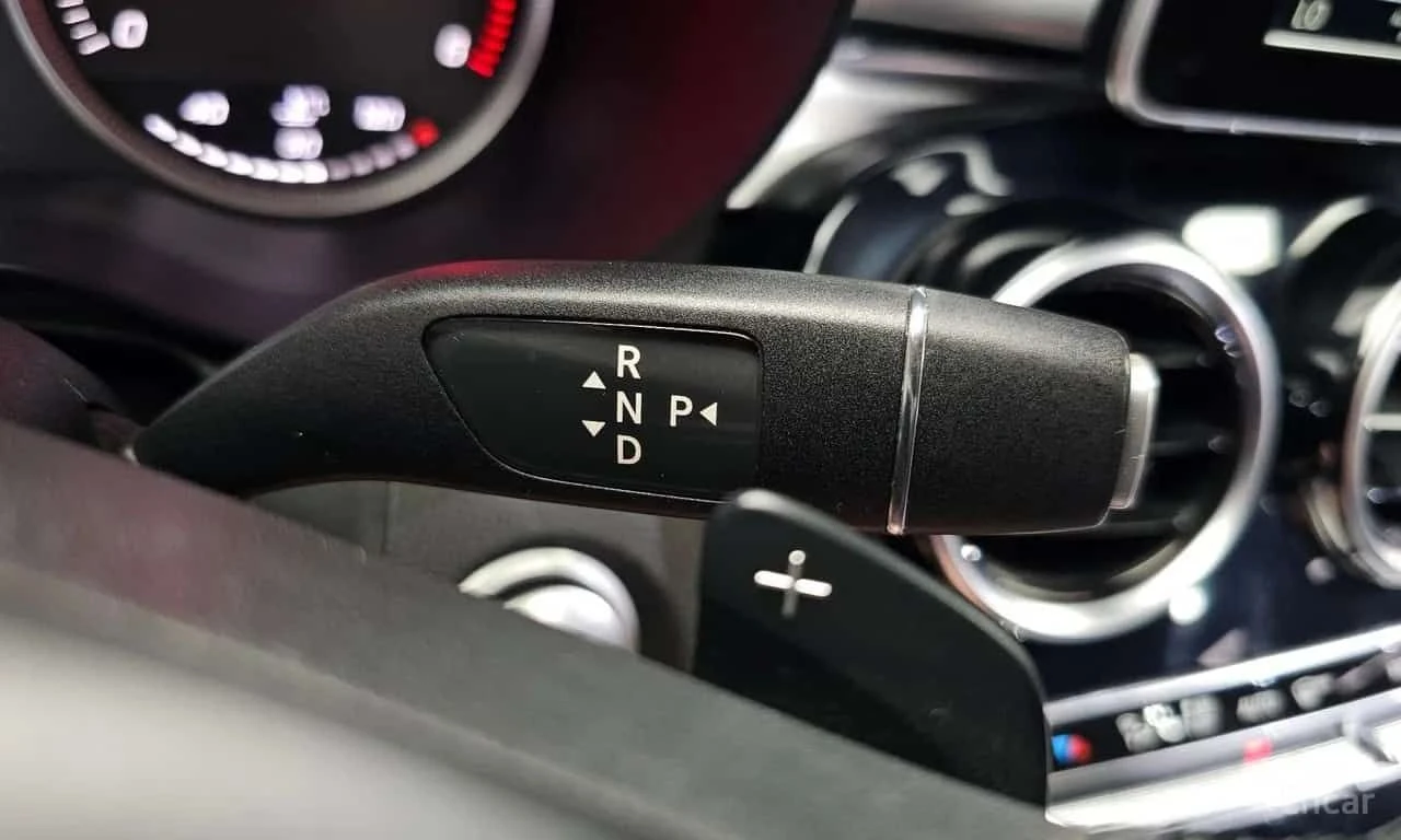 Mercedes-Benz C 200 | АВТОКРЕДИТ БЕЗ ПЪРВОНАЧАЛНА ВНОСКА, снимка 9 - Автомобили и джипове - 55599521