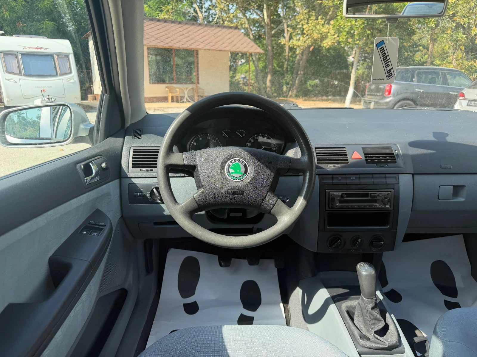 Skoda Fabia 1.4i/16V/126.000km!!!, снимка 10 - Автомобили и джипове - 55897615